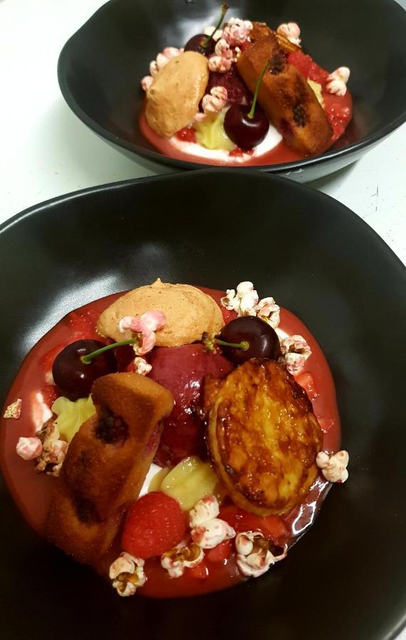Hotel Restaurant Le Bourgneuf Morlaas Kültér fotó