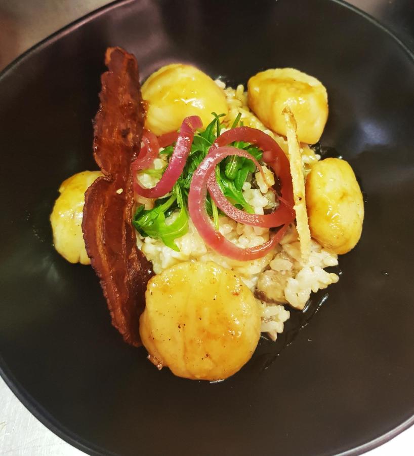 Hotel Restaurant Le Bourgneuf Morlaas Kültér fotó
