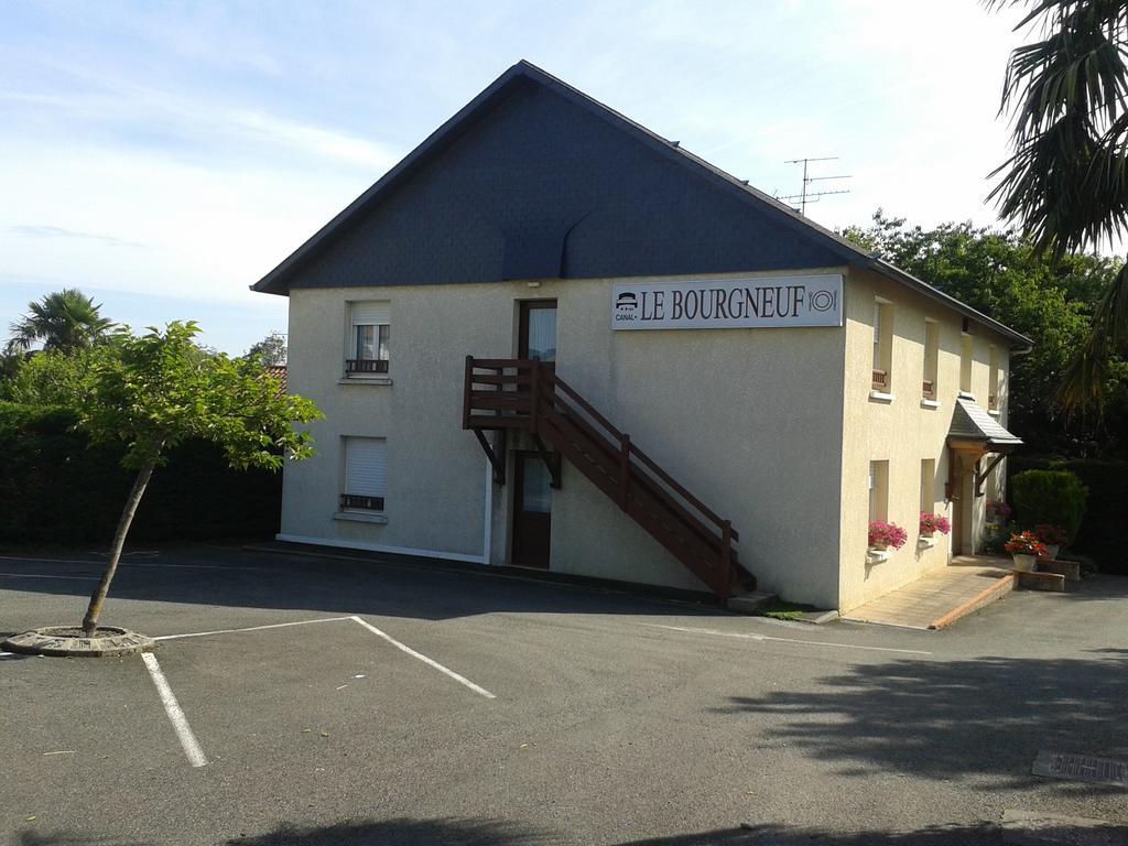 Hotel Restaurant Le Bourgneuf Morlaas Kültér fotó